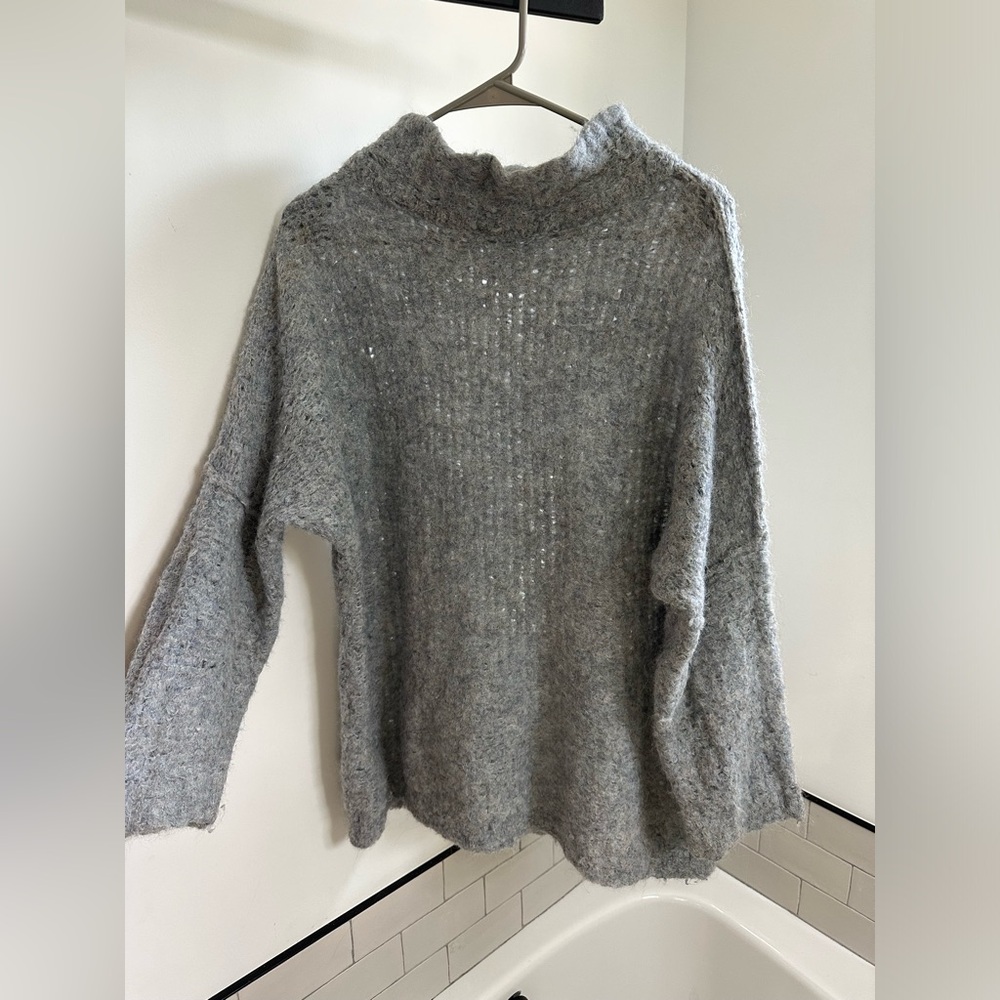 size large grey Free People mock neck sweater